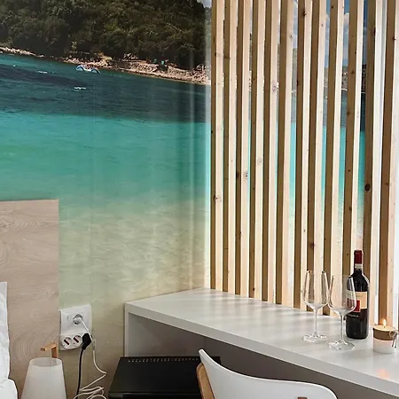 107 Dreams Τίρανα