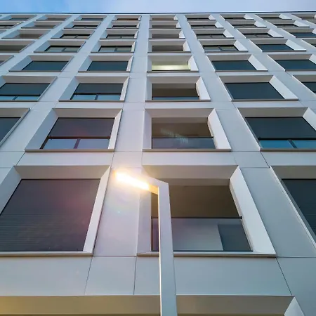 Alojamento de Acomodação e Pequeno-almoço 107 Dreams 3*