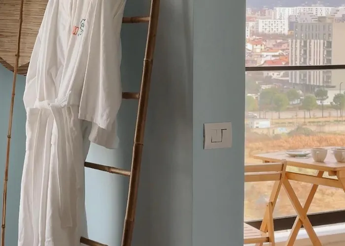 107 Dreams Panzió Tirana